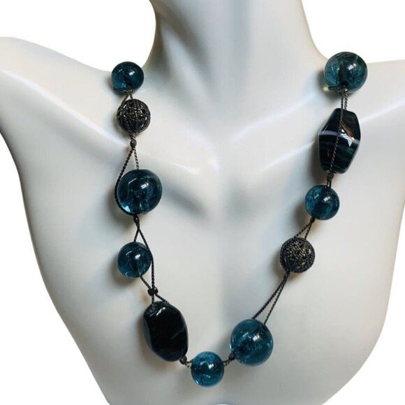 Liz Claiborne Women’s Green Glass Beaded Silver Tone Long Vintage Necklace 60’ - Picture 2 of 6